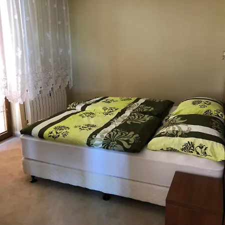 Апартаменты Apartman J 102 Велька-Ломница